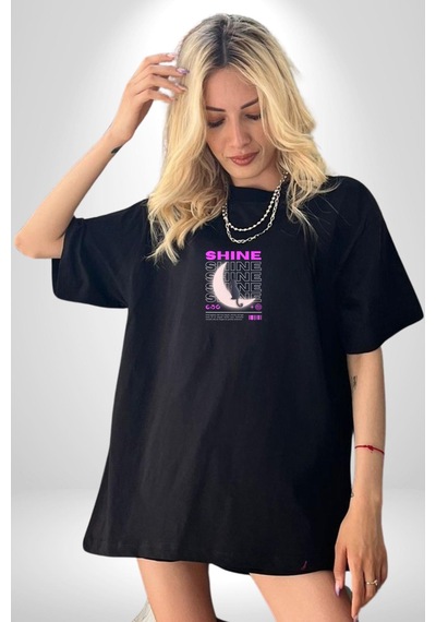 Parlayan Siyah Kedi Siyah Oversize Unisex Ön Orta Minimal Baskılı Tişört Siyah