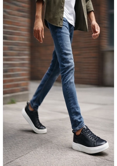 Muggo Leons Hakiki Deri Erkek Kalın Taban Bağcıklı Günlük Casual Sneaker Siyah - Beyaz Muggo Leons Hakiki Deri Erkek Kalın Taban Bağcıklı Günlük Casual Sneaker Siyah - Beyaz