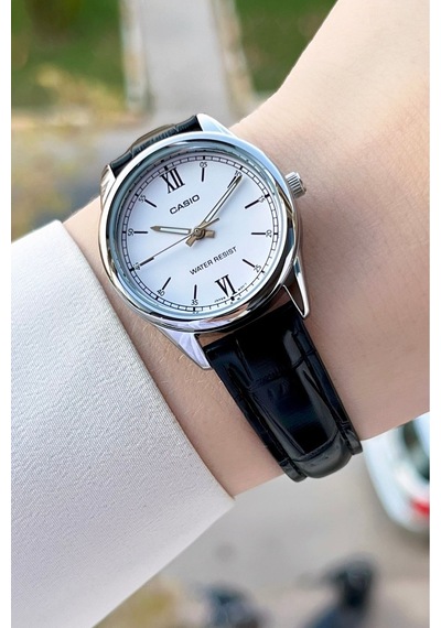 Casio Csıste150 Kadın Kol Saati