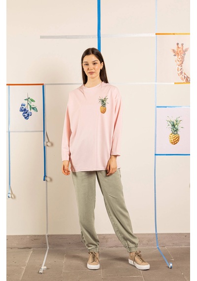 Ters Dikiş Detaylı Ananas Desenli Bisiklet Yaka Sweatshirt Pembe