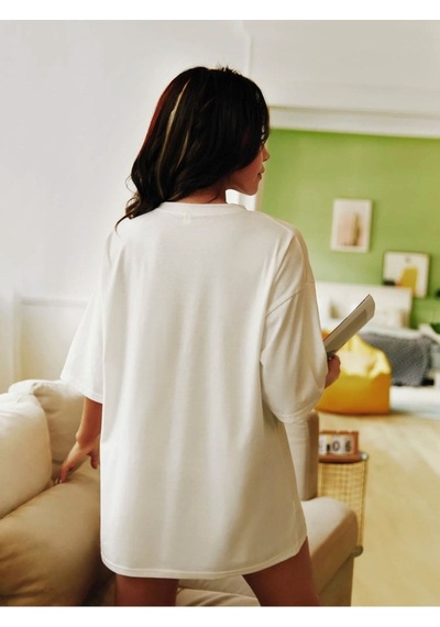 Kadın Beyaz Oversize Hearth Baskılı T-shirt Beyaz