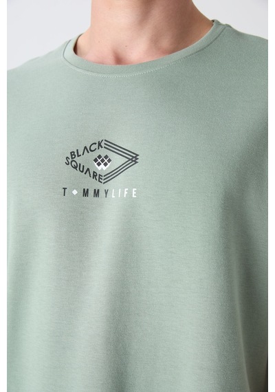 Tommy Life Açık Yeşil Pamuklu Kalın Yumuşak Dokulu Oversize Fit Baskılı Erkek T-shirt - 88325 CAMEL Tommy Life Açık Yeşil Pamuklu Kalın Yumuşak Dokulu Oversize Fit Baskılı Erkek T-shirt - 88325 CAMEL