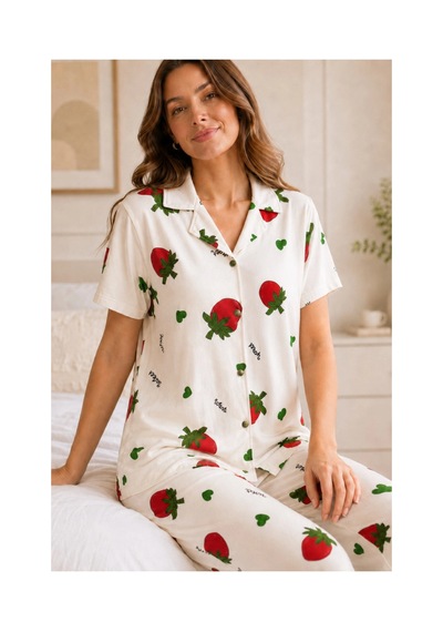 Angbutik Ekru Çilek Desenli Kısa Kollu Gömlek Yaka Milan Kumaş Kadın Pijama Takımı