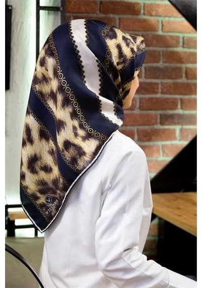 Vissona Tivil İpek Eşarp 17065 - 12 - 0033 - 0003 Lacivert Leopar Desen Lacivert