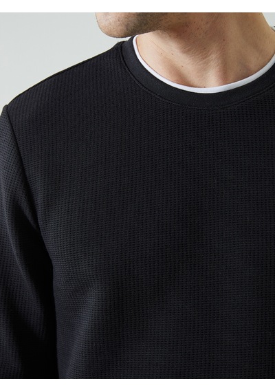 Lcwaıkıkı Classic Siyah Bisiklet Yaka Uzun Kollu Erkek Sweatshirt