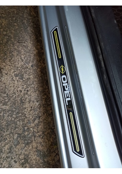 Opel Vivaro Kapı Eşiği Çamurluk Venti Piano Black