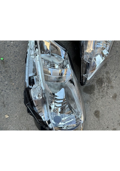 Toyota Yaris Sağ Sol Far Lambası 2012-2014