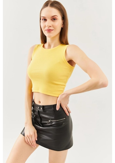 Butikgiz Kadın Sıfır Kol Bisiklet Yaka Vücuda Oturan %100 Pamuklu Kaşkorse Esnek Crop Bluz Sari