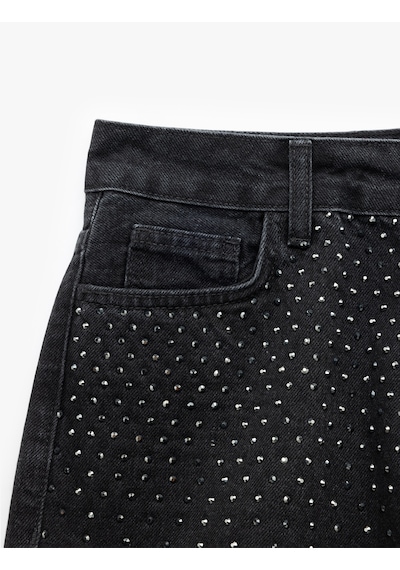 Koton Taş Detaylı Cepli Pamuklu Straight Fit Jean Kapri Şort Siyah 5sal40289md Siyah