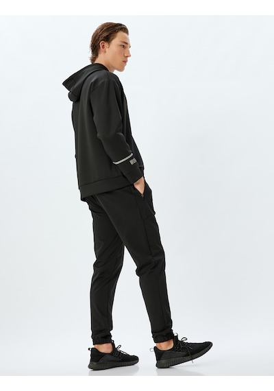 Koton Spor Eşofman Altı Jogger Beli Bağcıklı Fermuarlı Cep Detaylı Siyah 5wam40014nk Siyah Koton Spor Eşofman Altı Jogger Beli Bağcıklı Fermuarlı Cep Detaylı Siyah 5wam40014nk Siyah