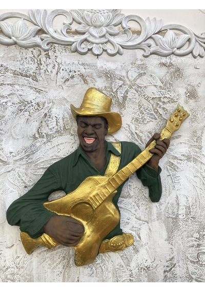 Gitar Çalan Adam Müzisyen, Haki