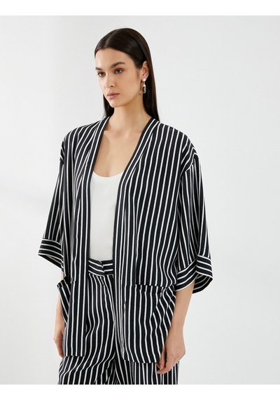 Koton Viskon Kimono Yarım Kollu Cep Detaylı Siyah Çizgili 4sak50080uw 4SAK50080UW9S9 Siyah Koton Viskon Kimono Yarım Kollu Cep Detaylı Siyah Çizgili 4sak50080uw 4SAK50080UW9S9 Siyah