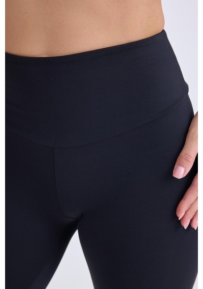 Vitrin Beli Lastikli Spor Tayt SiYAH