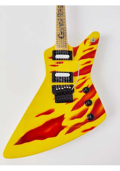 El Yapımı 1/4 Ölçek Minyatür Elektro Gitar Hamer Gonna Raise Hell