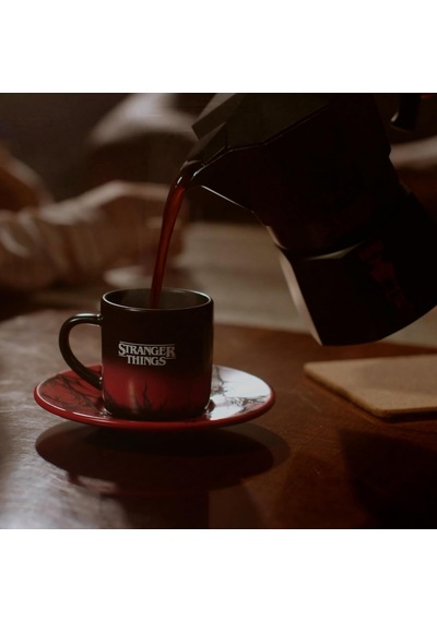 Moka Express Stranger Things: 3 Cups Ocak Üstü Espresso Pişirici, Müzikli, 130ml, Siyah, Patentli Güvenlik Valfi
