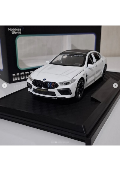 Hobbiez World 1:24 BMW Yeni Kasa Diecast Model Araba
