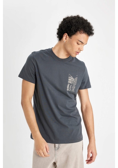 DeFacto %100 Pamuk Slim Fit Dar Kesim Bisiklet Yaka Baskılı Kısa Kollu Tişört C2131AX24AUAR231 DeFacto %100 Pamuk Slim Fit Dar Kesim Bisiklet Yaka Baskılı Kısa Kollu Tişört C2131AX24AUAR231
