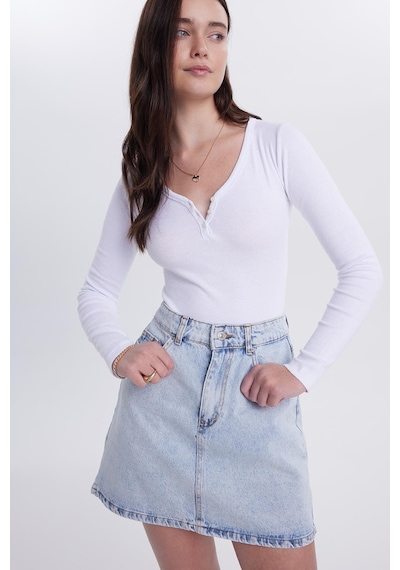 Tudors Kadın Slim Fit Dar Kesim Pamuklu V Yaka Beyaz Bluz-38829 Beyaz
