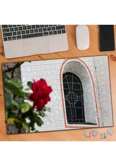 Pencere Önündeki Gül 240 Parça Puzzle Yapboz-1493440