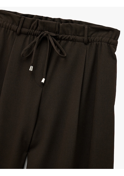 Koton Beli Bağcıklı Bağlamalı Cepli Düz Geniş Paça Kumaş Pantolon Kahverengi 6wak40188pw Kahve Koton Beli Bağcıklı Bağlamalı Cepli Düz Geniş Paça Kumaş Pantolon Kahverengi 6wak40188pw Kahve
