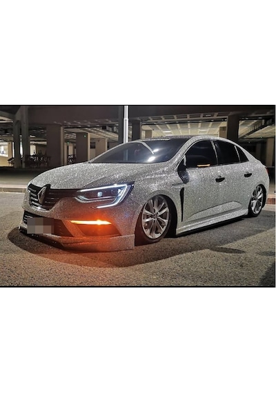 Renault Megane 4 Sedan Marşpiyel Takımı -- Plastik