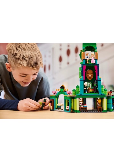 LEGO® Wicked Emerald City’ye Hoş Geldiniz 75684 - 9 Yaş ve Üzeri Çocuklar için Oyuncak Yapım Seti (945 Parça)