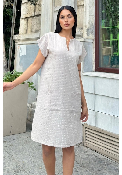 WeShaya Bej Lotus Dokulu Cep Detaylı Midi Elbise Bej