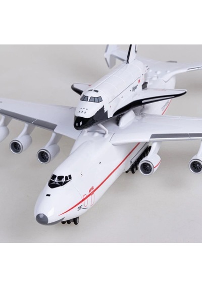 Antonov Mriya Ve Uzay Mekiği Buran Model Uçak 1/200 Ölçek 42cm