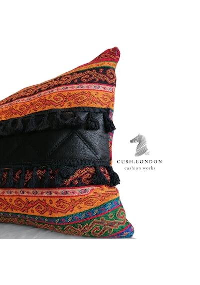 2 Li Set Meksika & Fas Stili Kilim Desenli Gerçek Deri Detaylı İçi Dolgulu Dekoratif Yastık Etnik Boho Lüks Kırlent Turuncu Siyah 2 Li Set Meksika & Fas Stili Kilim Desenli Gerçek Deri Detaylı İçi Dolgulu Dekoratif Yastık Etnik Boho Lüks Kırlent Turuncu Siyah