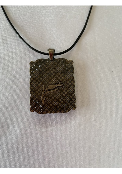 Iznik Çini Çiçek Figürlü Deri Ipli Kolye Model 4 Beyaz