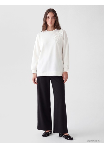 Lcw Modest Beyaz Nakışlı Soft Touch Kadın Sweatshirt Tunik