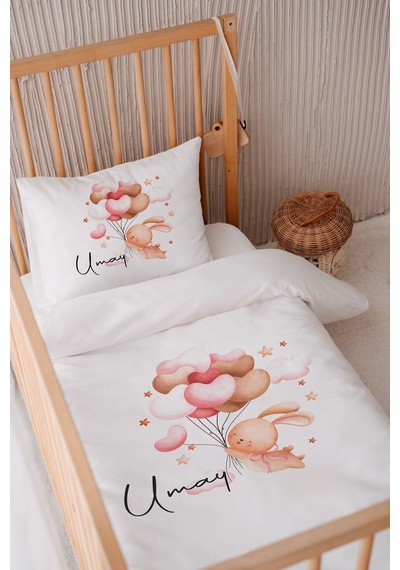 %100 Pamuk Saten Isme Özel Isimli 100x150 Bebek Yatak Nevresim Seti Balon Tutan Sevimli Tavşan