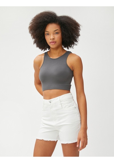 Koton Crop Atlet Fitilli Halter Yaka Kolsuz Antrasit 3sal30056ık 3SAL30056IK927 Antrasit Koton Crop Atlet Fitilli Halter Yaka Kolsuz Antrasit 3sal30056ık 3SAL30056IK927 Antrasit