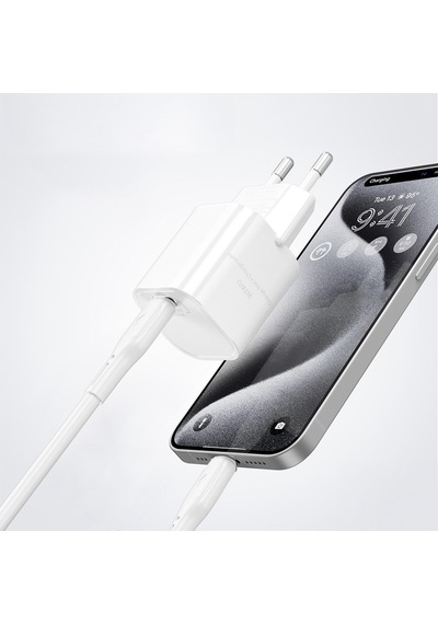 Wiwu Wi-g014 Cube Serisi Gan Tech Pd Hızlı Şarj Özellikli Mini Şarj Başlığı 20w Beyaz