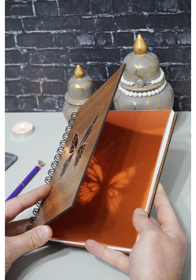 Kelebek Desenli Ahşap Defter - Ajanda - Günlük - Çizgisiz Defter Ahşap Rengi Ceviz A5 Notebook