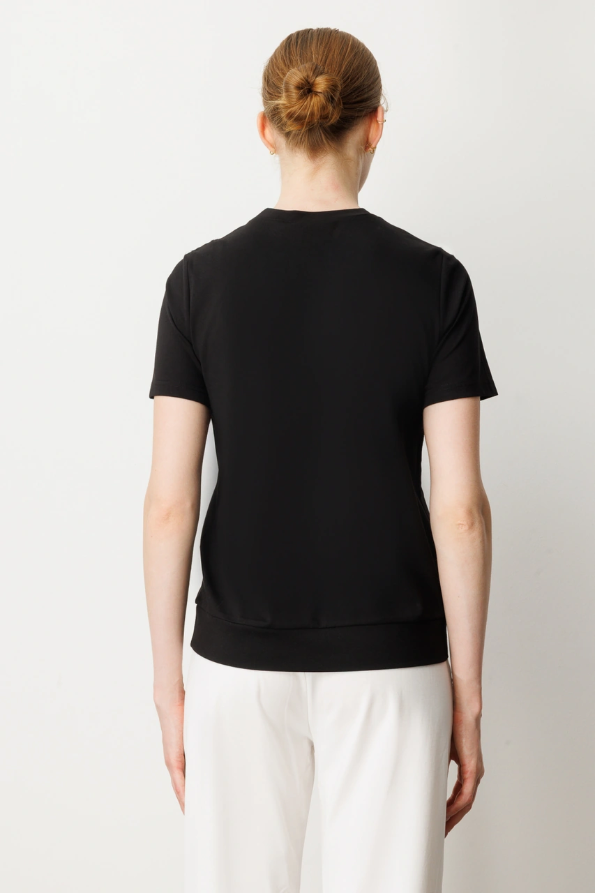 On Kadın Sıfır Yaka Cepli T-shirt 61340 Siyah SIYAH