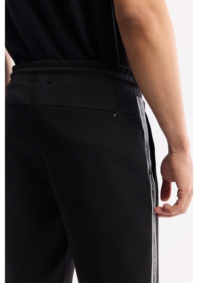 Avva Erkek Siyah Beli Lastikli Bağcıklı Bi-stretch İnterlok Örme Regular Fit Şort A51y3628