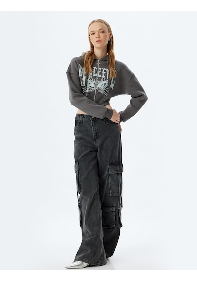 Koton Crop Sweatshirt Fermuarlı Kapüşonlu Korse Detaylı Baskılı Slim Fit Şardonlu Antrasit 5wal10124ık Antrasit Koton Crop Sweatshirt Fermuarlı Kapüşonlu Korse Detaylı Baskılı Slim Fit Şardonlu Antrasit 5wal10124ık Antrasit