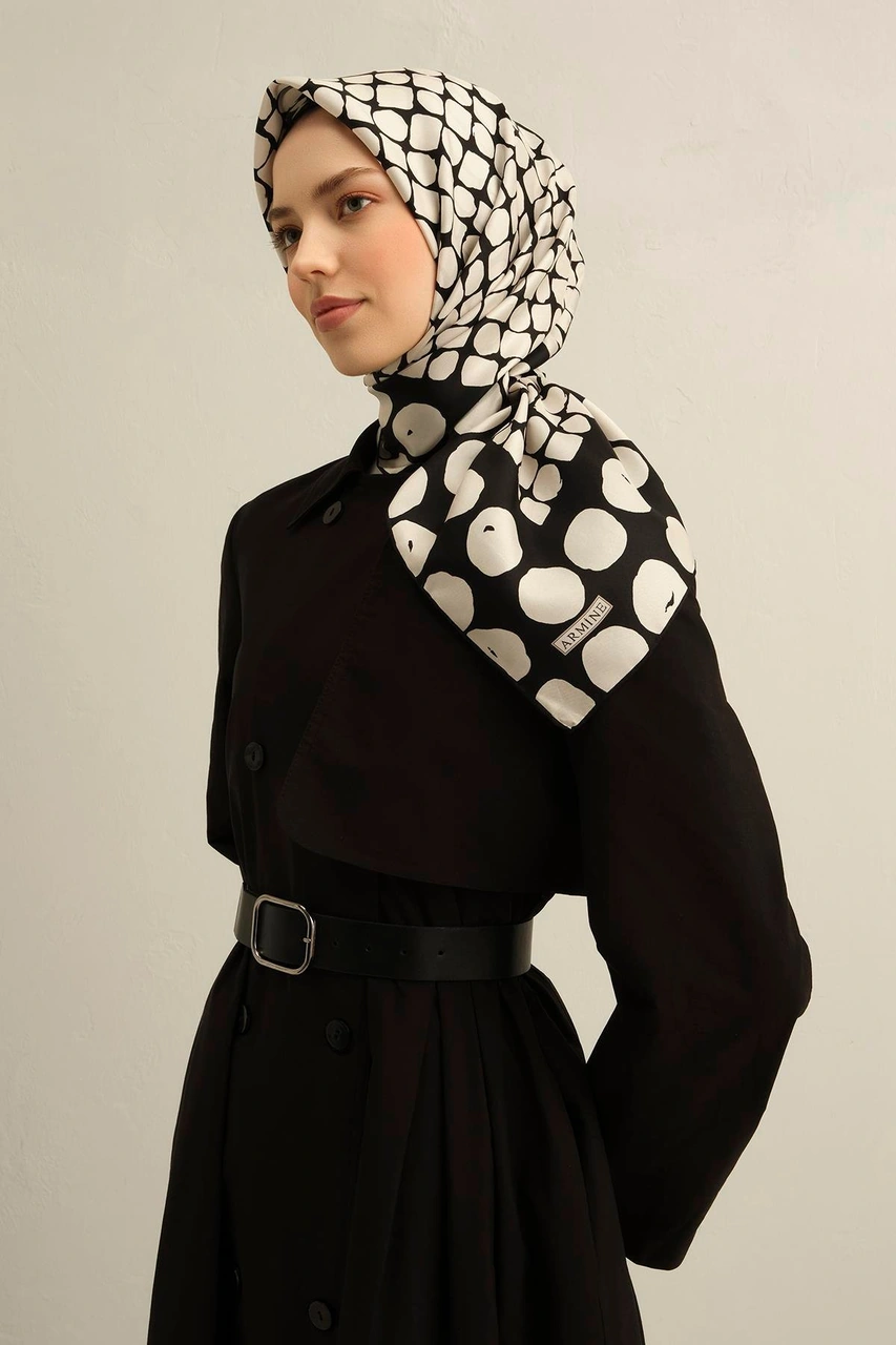 Armine Geometrik Desenli Saf İpek Twill Eşarp 9354d 80 Siyah