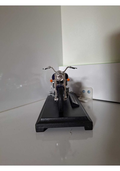 Yamaha Road Star Warrıor 1/18 Ölçek Motorsiklet