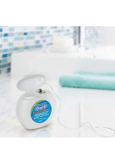 Oral-b Diş İpi Essential Floss 50 M