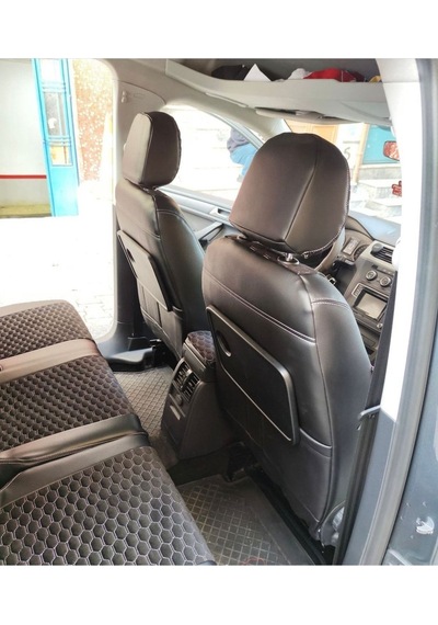Volkswogen Caddy 2015 2020 Arası Uyumlu Siyah Zemin Beyaz Nakışlı Taytüyü Siyah Deri Karışımı