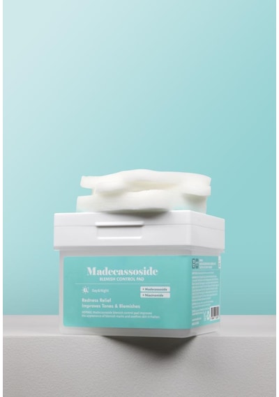 Dermal Madecassoside Blemish Control Pad 120 Li Gözenek Arındırıcı Ve Sivilce Karşıtı Tonik Ped 200 Ml