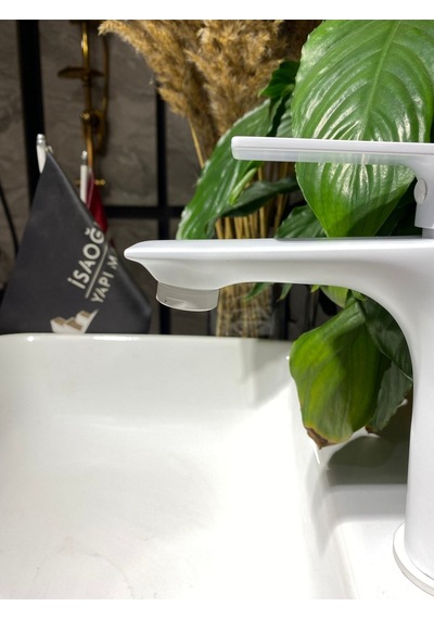 İsaoğlu Yapı Beyaz Lavabo Bataryası Beyaz Banyo Musluğu Mat Beyaz Lavabo Musluk Kare Modern Tasarım Beyaz