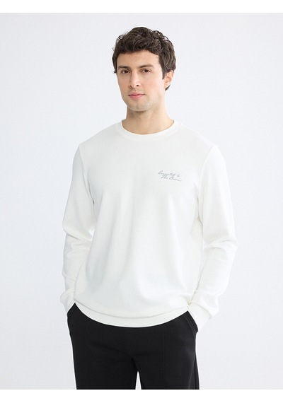 Lcwaıkıkı Classic Beyaz Bisiklet Yaka Nakışlı Erkek Sweatshirt