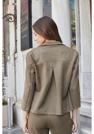 Kadın Yakalı Rahat Kesim Uzun Kol Hafif Likralı Süet Kumaş Düğmeli Cepli Blazer Ceket-haki Haki Kadın Yakalı Rahat Kesim Uzun Kol Hafif Likralı Süet Kumaş Düğmeli Cepli Blazer Ceket-haki Haki
