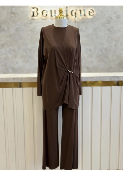 Tığ Triko Tıg-tkm.5125.01.k Kahve Renk Metal Tokalı Asimetrik Drapeli Tunik Pantolon Takım Çok Renkli Tığ Triko Tıg-tkm.5125.01.k Kahve Renk Metal Tokalı Asimetrik Drapeli Tunik Pantolon Takım Çok Renkli
