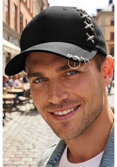 Tezzgelsin Erkek Piercing Halkalı Çapraz Metal Detaylı Özel Tasarım Baseball Cap Streetwear Şapka Siyah
