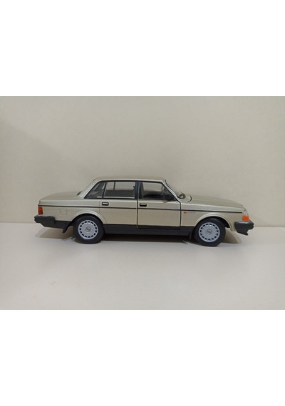 Volvo 240 Gl Gold Metallic 1 24 Ölçek Model Araba