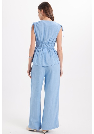 Tudors Kadın Standart Fit Normal Kesim V Yaka Beli Büzgülü Bağcıklı Bluz Geniş Paça Mavi Pantolon Takım-51027 Tudors Kadın Standart Fit Normal Kesim V Yaka Beli Büzgülü Bağcıklı Bluz Geniş Paça Mavi Pantolon Takım-51027